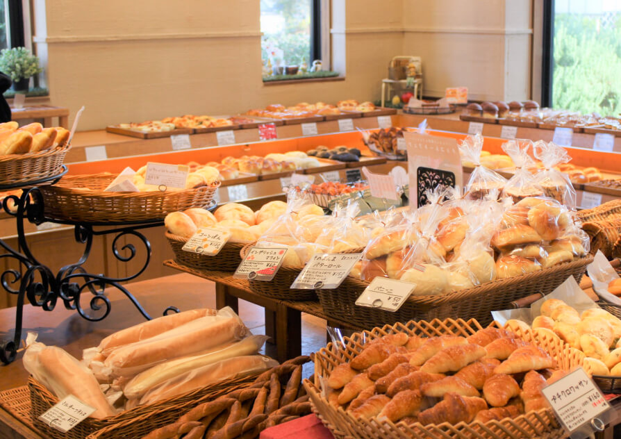 どの⽇、どの時間に、どのパンが、どのくらい求められているか。